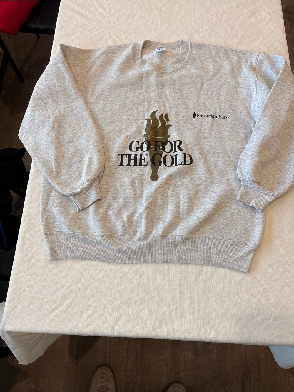 Vintage Go For The Gold' Men's Gray Crewneck Sweatshirt